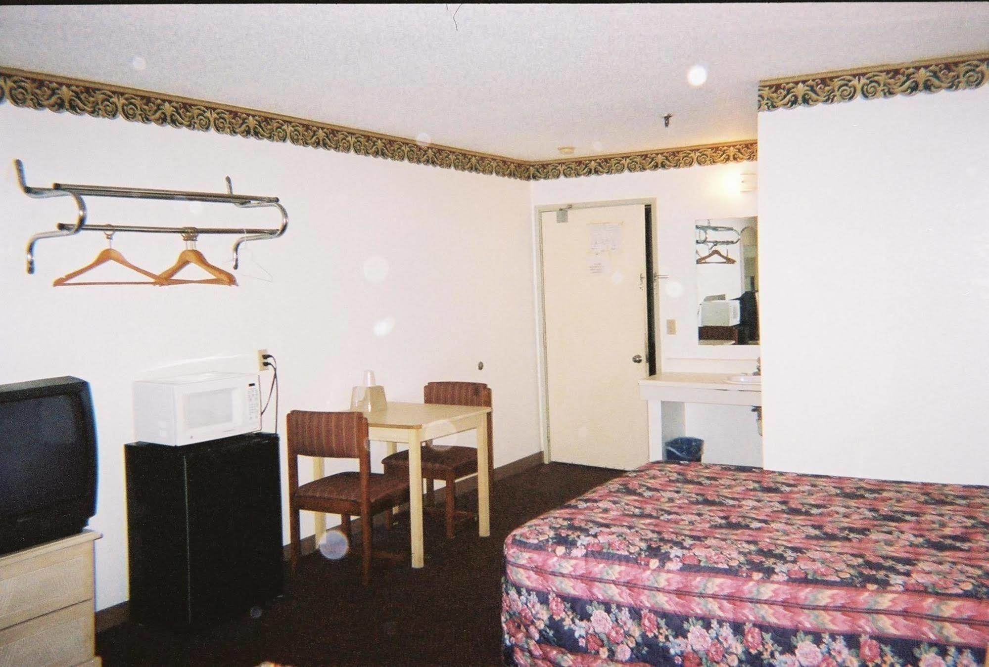 Budget Inn Wentzville Eksteriør bilde